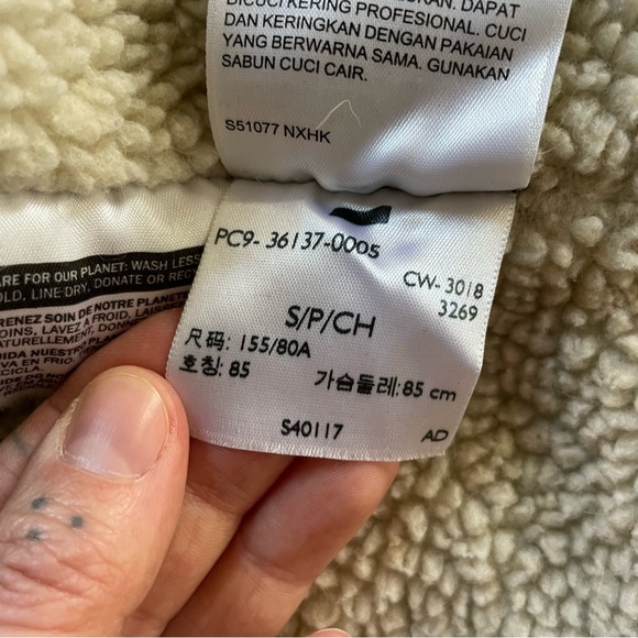 Levis sherpa lined medium wash denim trucker jacket - Picture 4 of 4